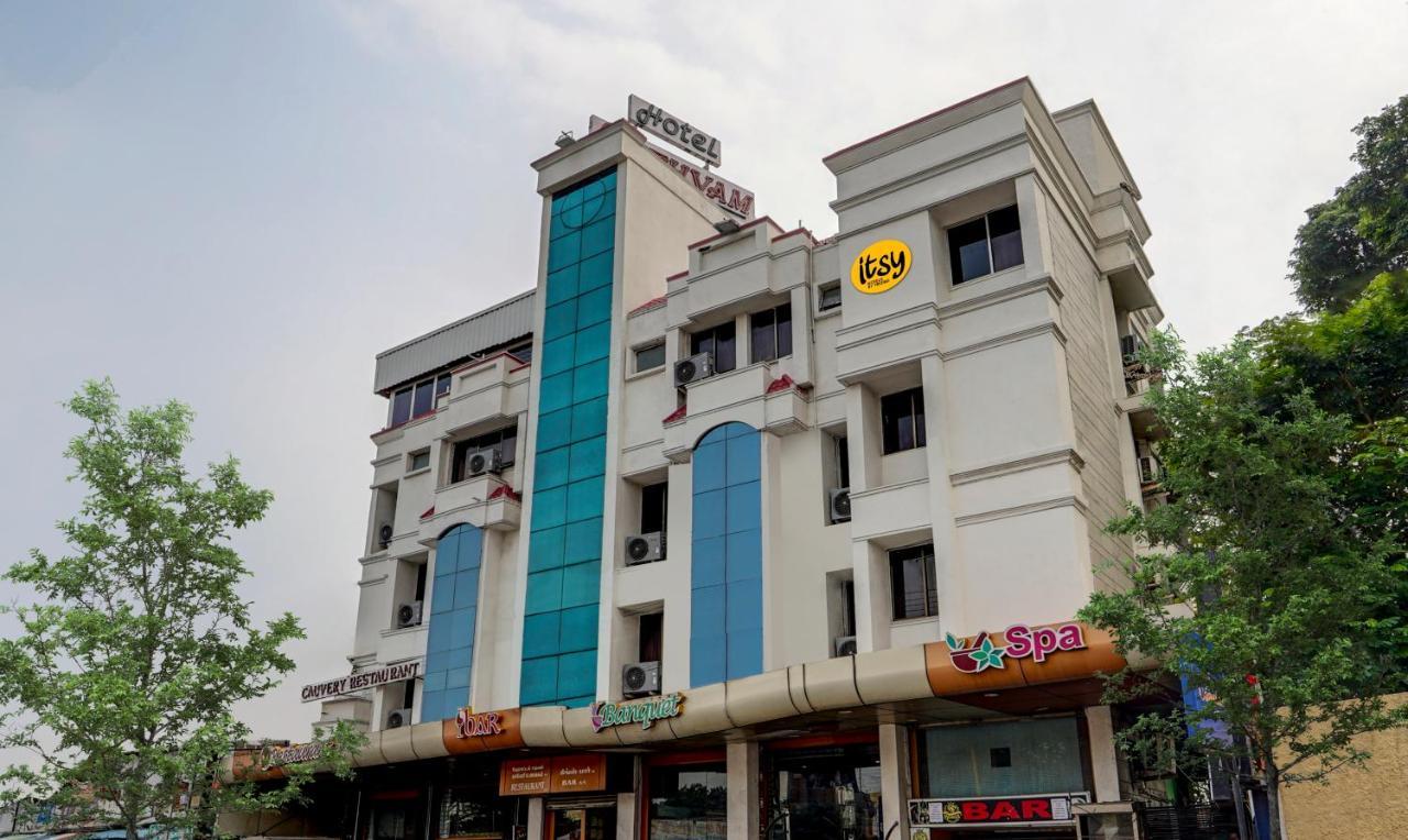 Itsy Hotels Coastal Grand Sathyam Fort Exterior photo